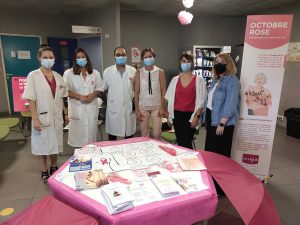 Photo des professionnels présents pour le stand Octobre Rose au CHO